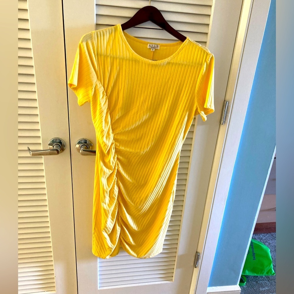 AVLN Studio t-shirt dress ribbed knit short sleeve Yellow - Med